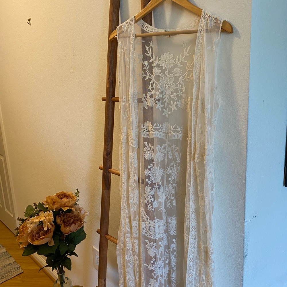 Boho Sleeveless Lace Vest